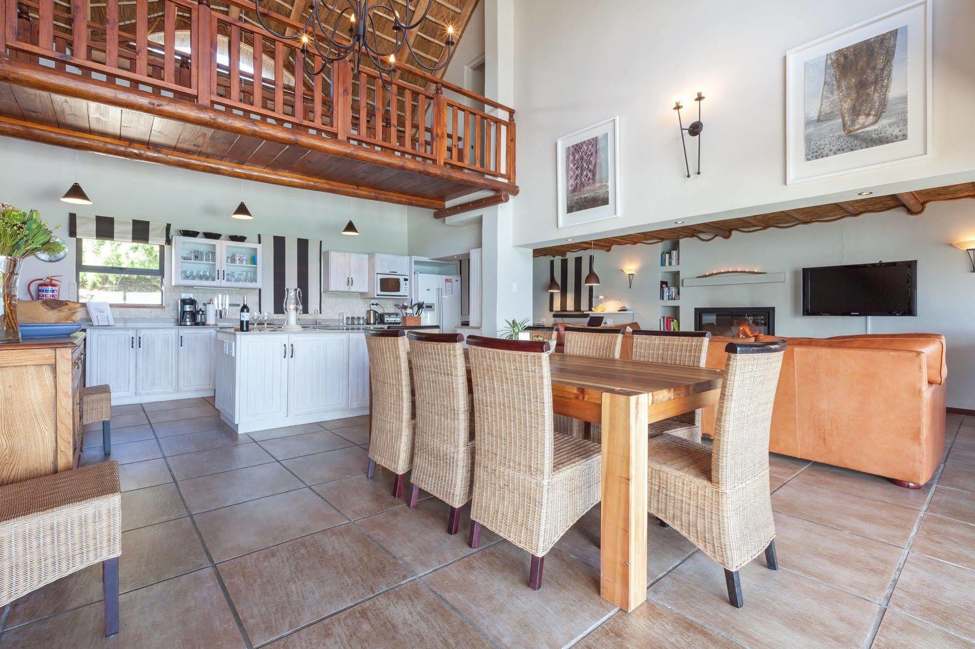 Whale Huys Luxury Oceanfront Eco Villa Гансбай Екстер'єр фото